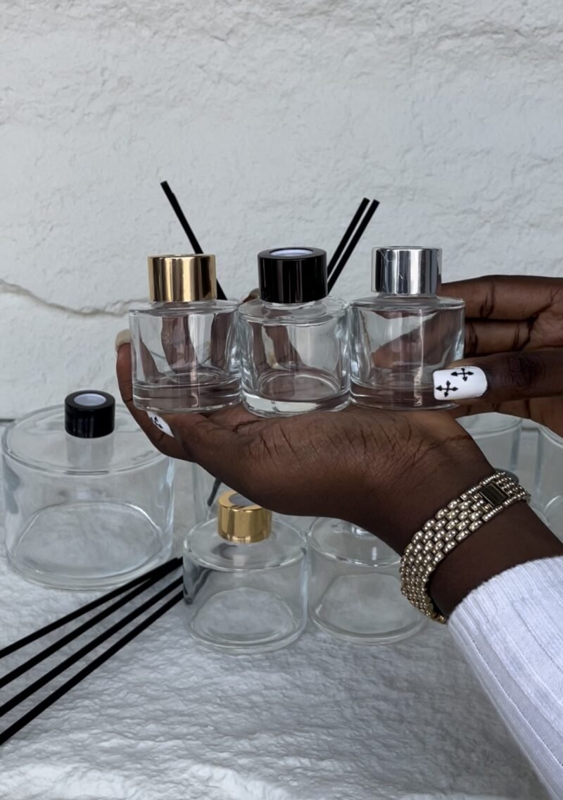 Round diffuser bottles