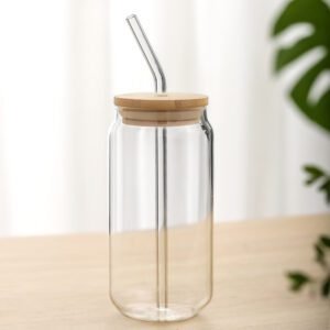 borosilicate cup with bamboo lid and straw